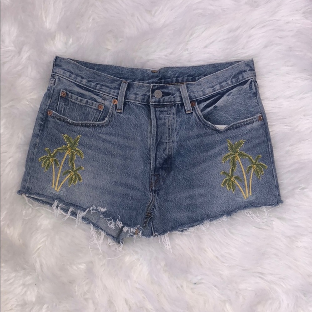 Palm Tree Levi’s Jean Shorts